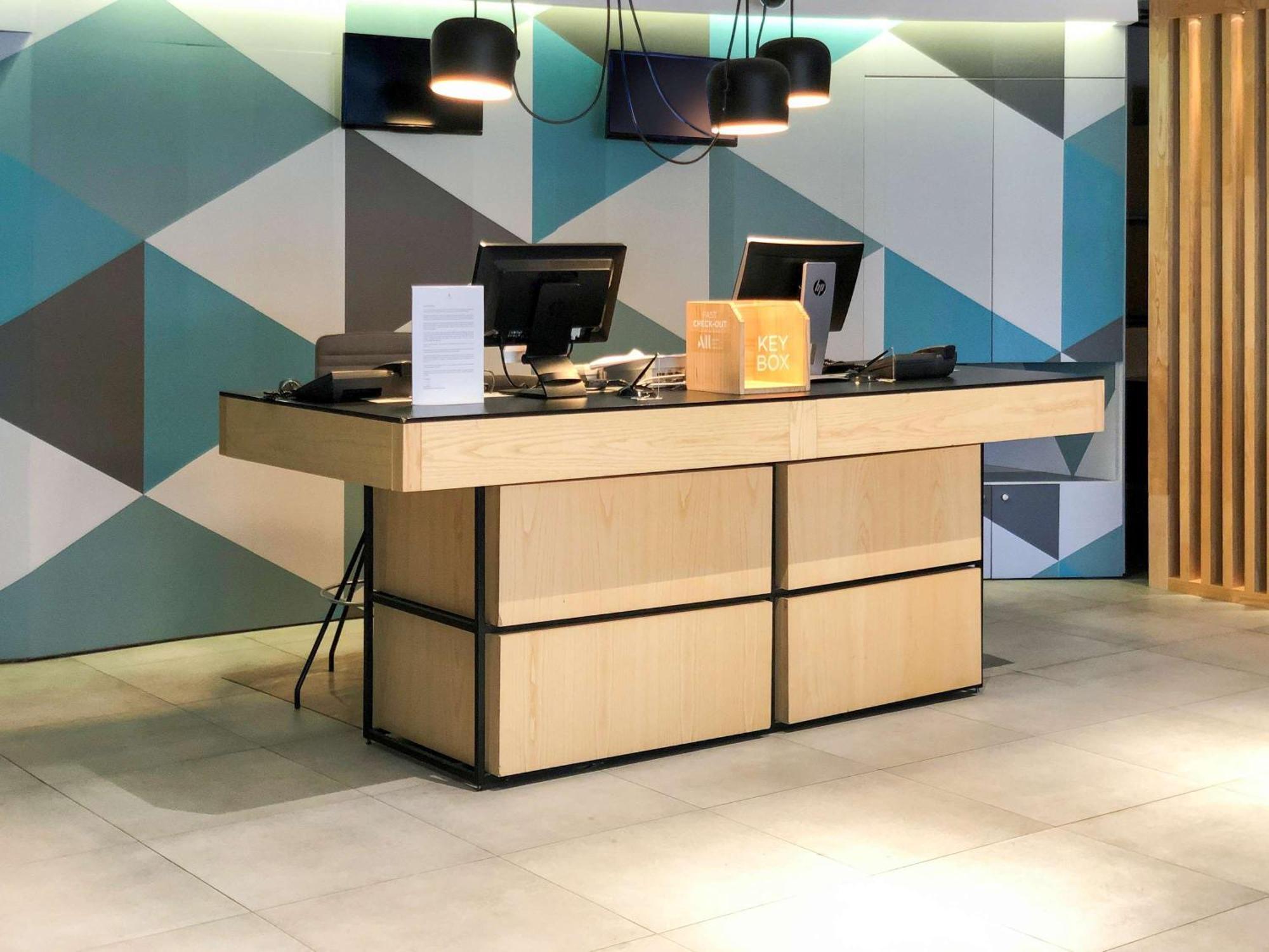 Ibis Madrid Calle Alcala Eksteriør billede
