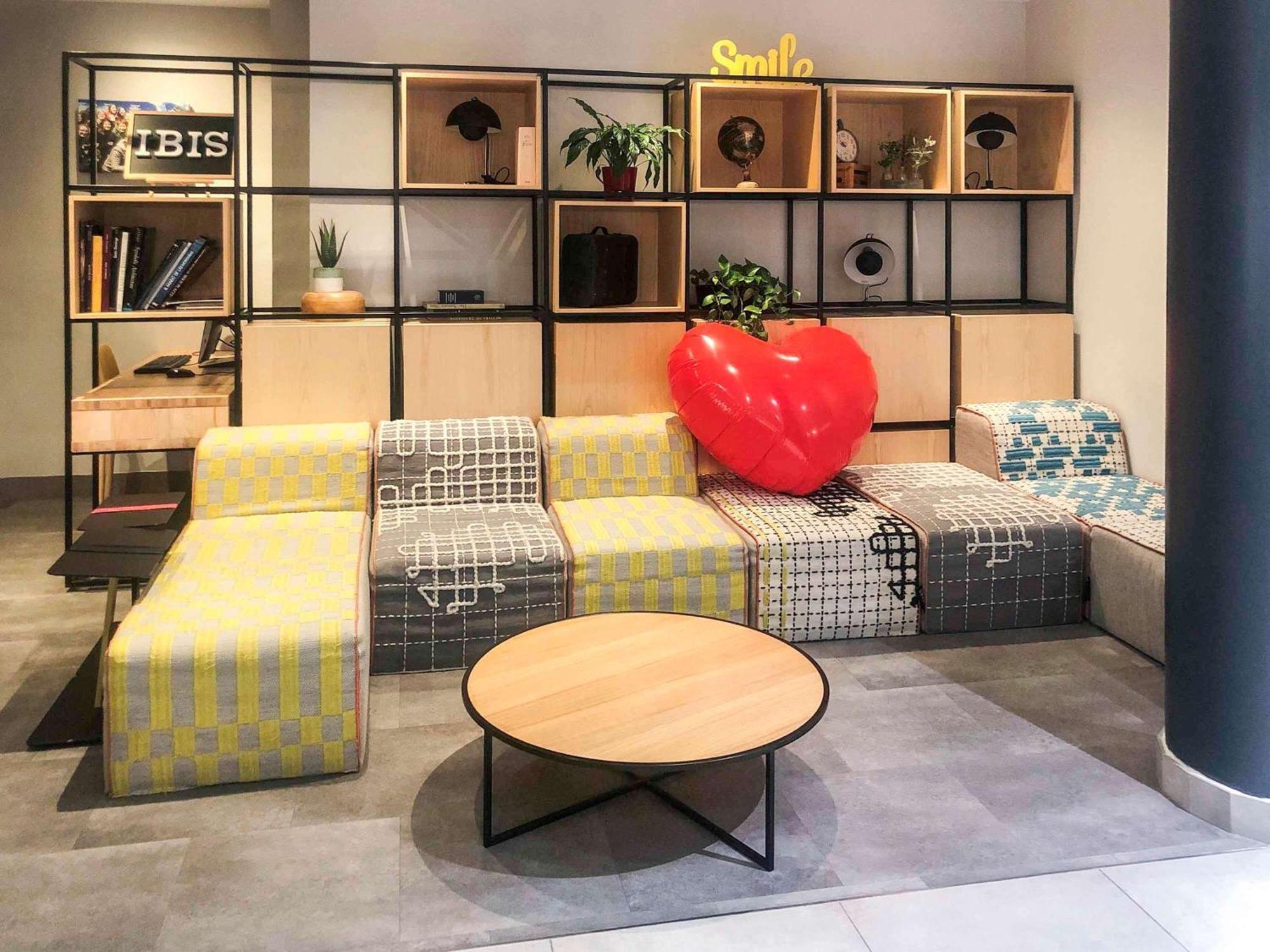 Ibis Madrid Calle Alcala Eksteriør billede